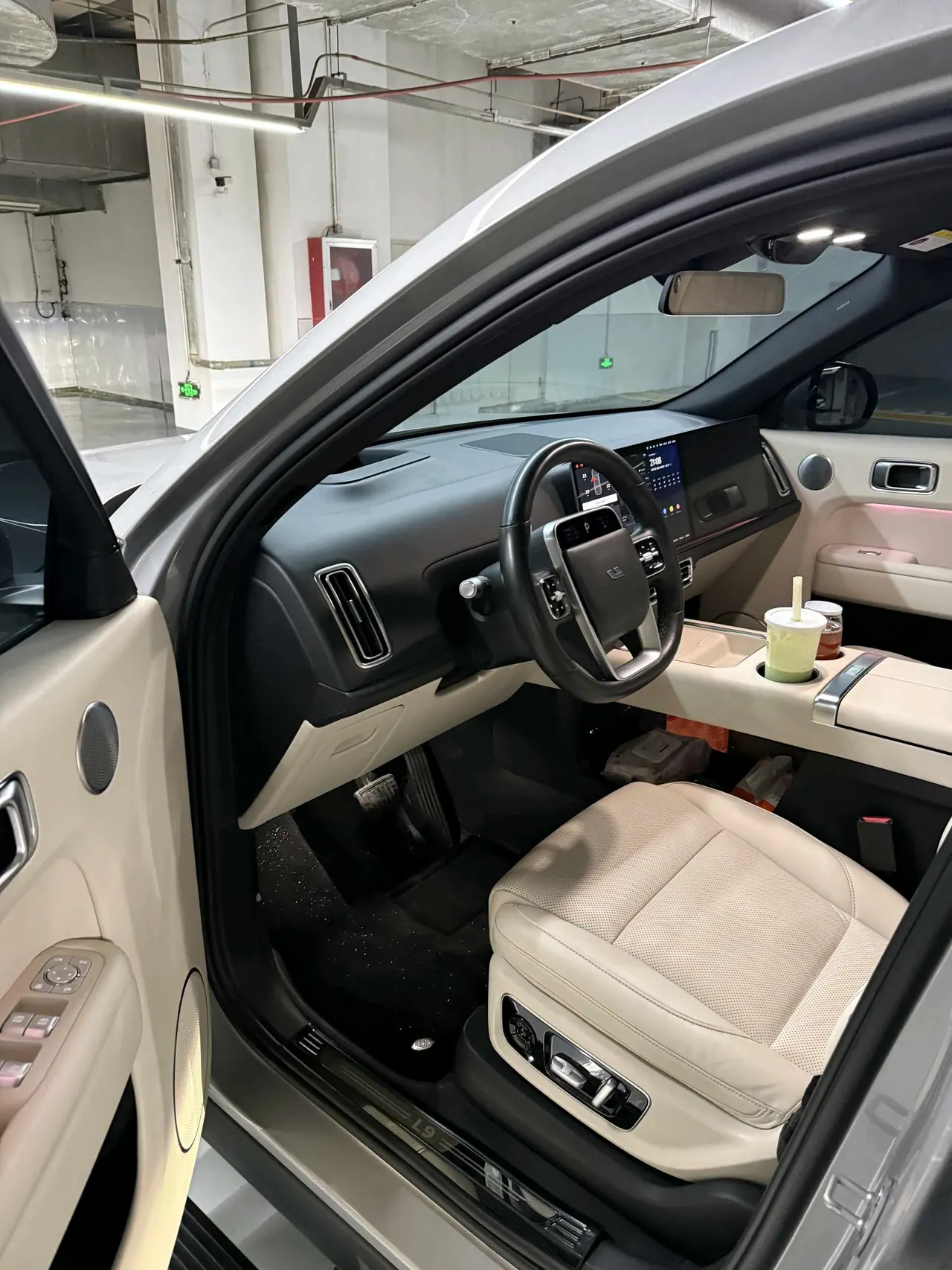 Li 2022 L9 1.5T Max Edition Automatic Gear 2