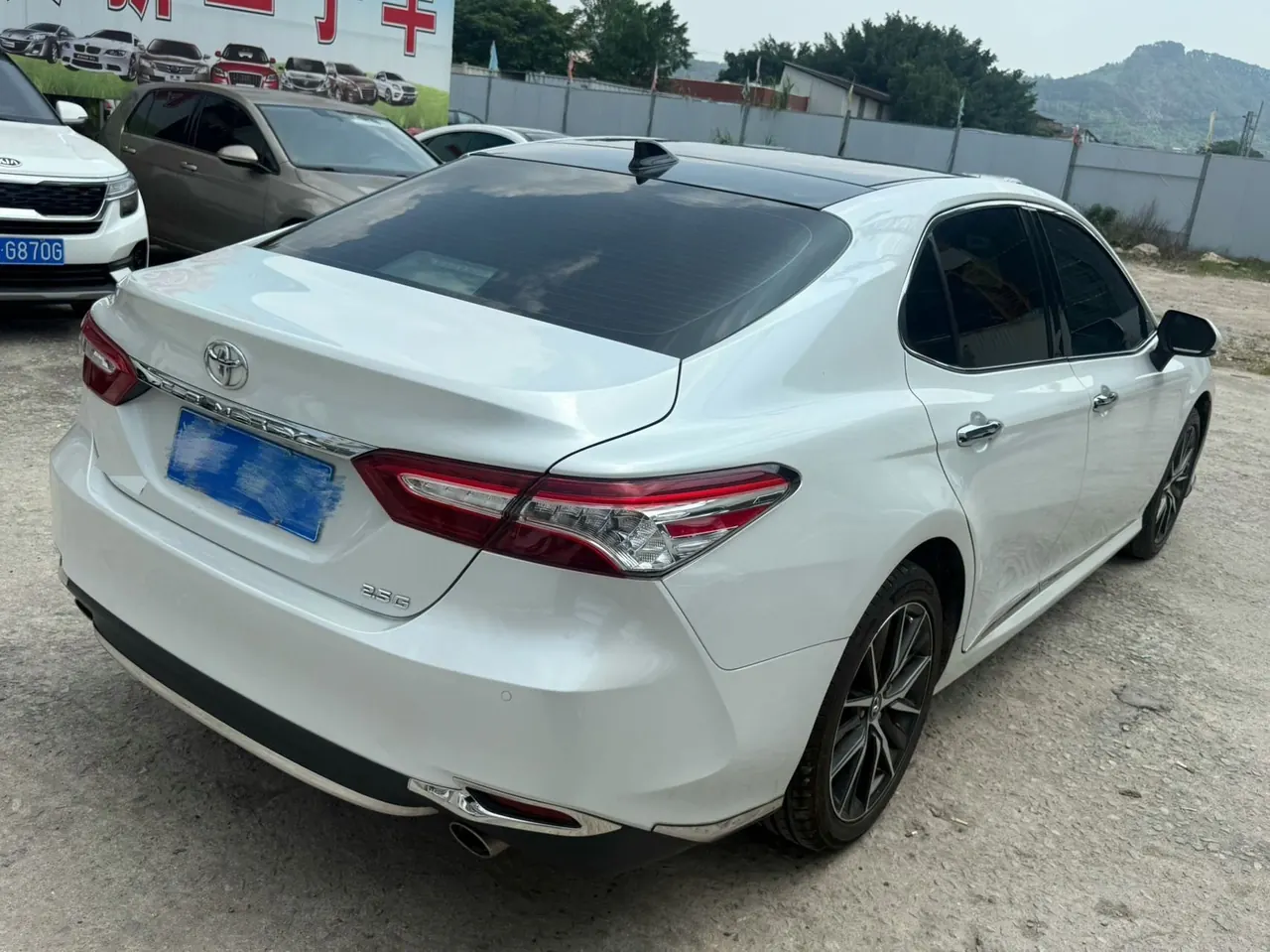 Toyota 2021 Camry 2.5G Deluxe Edition Automatic Gear 2