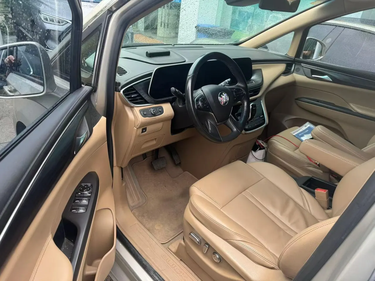 Buick 2021 GL8 ES Lu Zun 2.0T 653T Exclusive Automatic Gear 2
