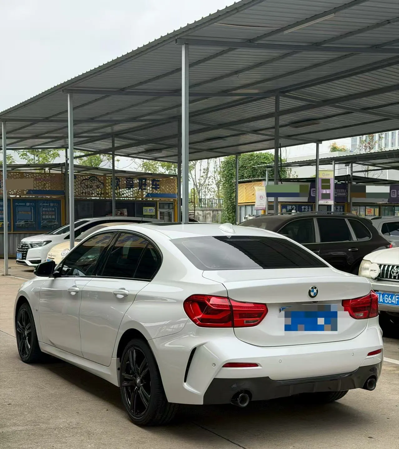 BMW 1 Series 2022 125i 2.0T M Sports Obsidian Night Edition Automatic Gear 9