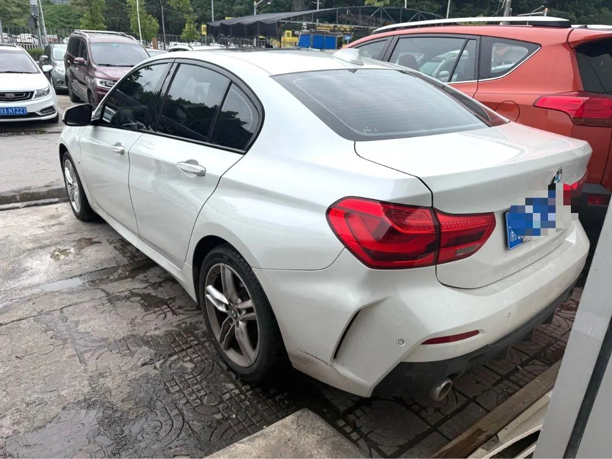 BMW 1 Series 2020 120i 1.5T M Sports Suit Automatic Gear 7