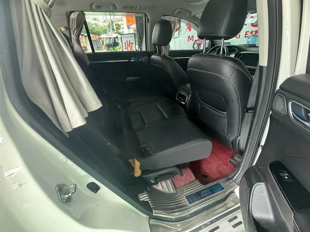 Chuanqi 2020 GS8 2.0T 390T Two-Drive Deluxe Edition Seven-seater Automatic Gear 6
