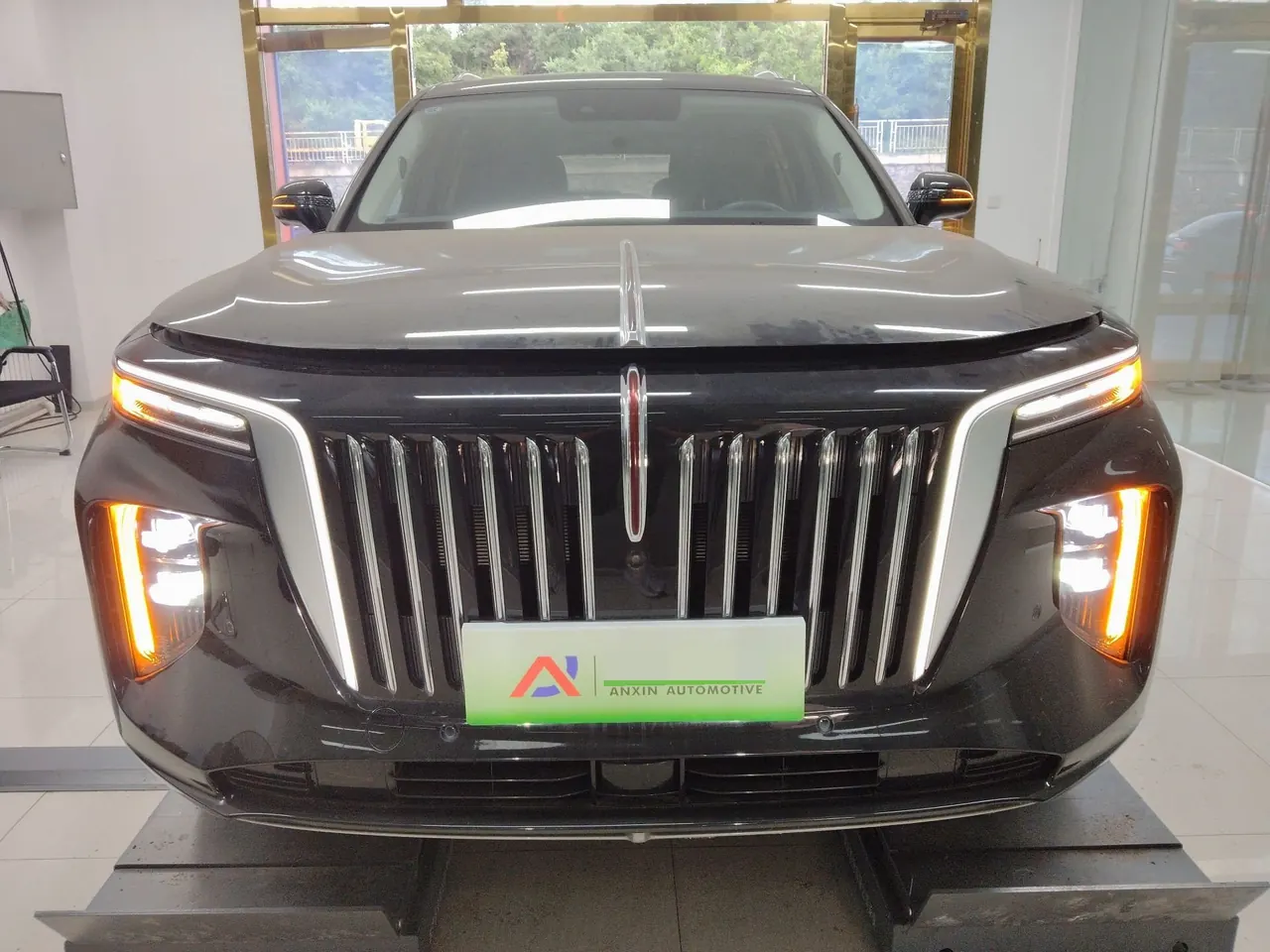 HongQi 2022 E-HS 9 690km Flag Edition 6-seat Automatic Gear 2