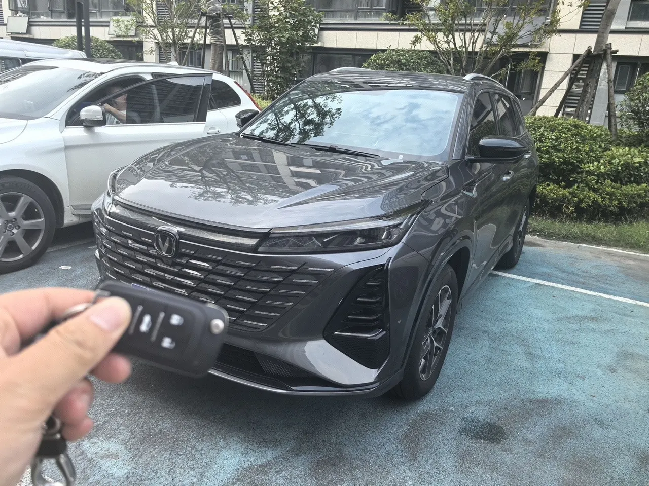 Open image lightbox: ChangAn 2026 CS75 PLUS 1.5T Smart Champion Edition New Blue Whale Smart Collar Automatic Gear
