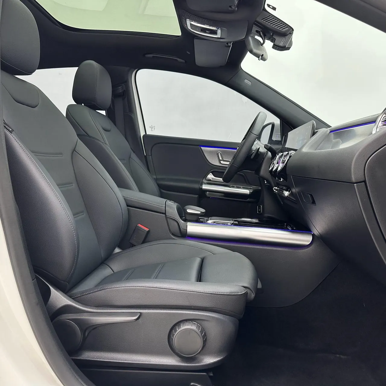 Mercedes Benz 2020 GLA 180 1.3T automatic gear 7