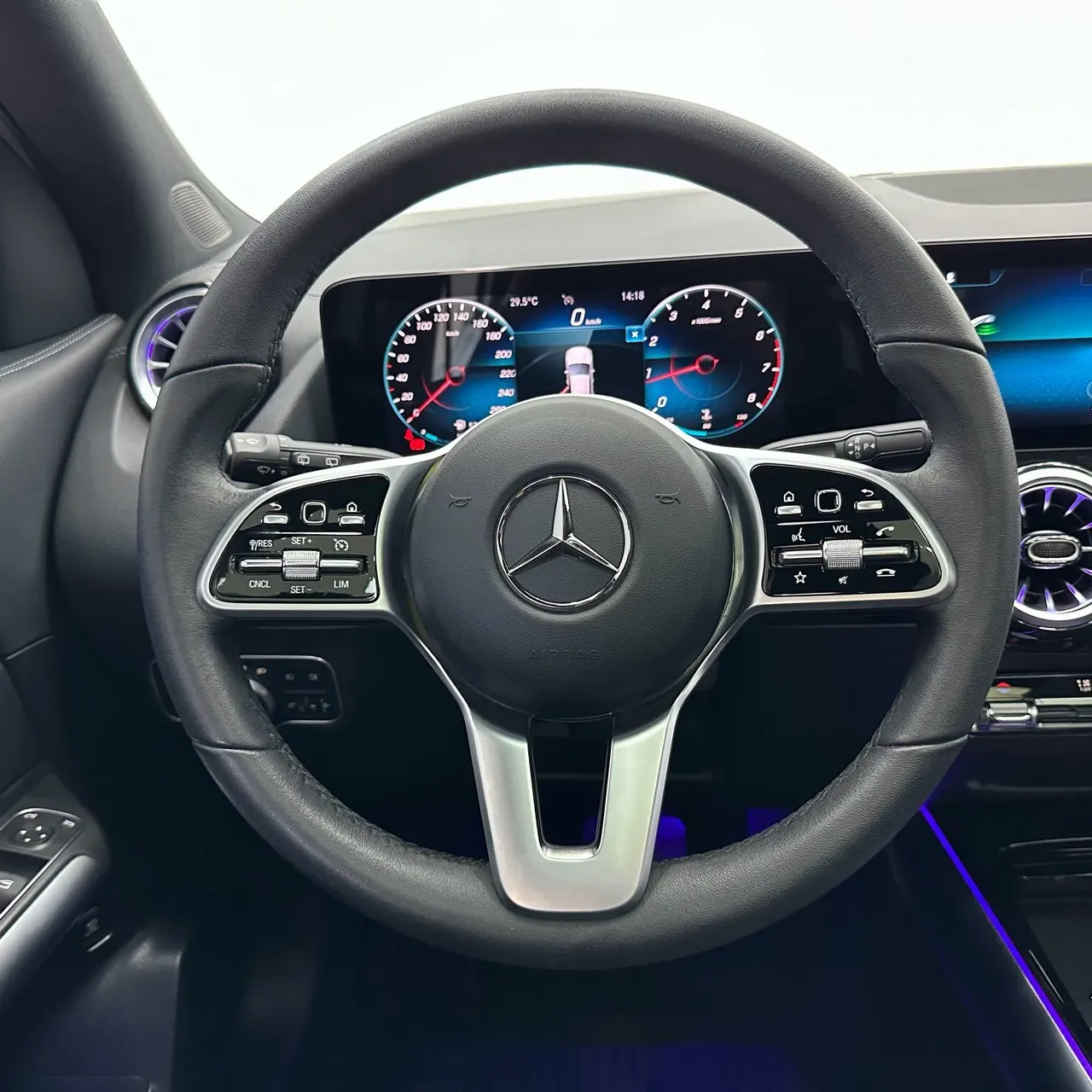 Mercedes Benz 2020 GLA 180 1.3T automatic gear 9