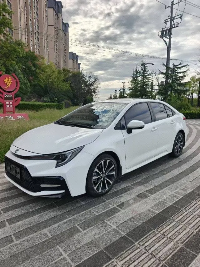 Open image lightbox: Toyota 2022 Lei Ling 1.2T Stepless 185T Sports Edition Automatic Gear
