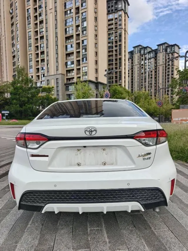 Toyota 2022 Lei Ling 1.2T Stepless 185T Sports Edition Automatic Gear 5