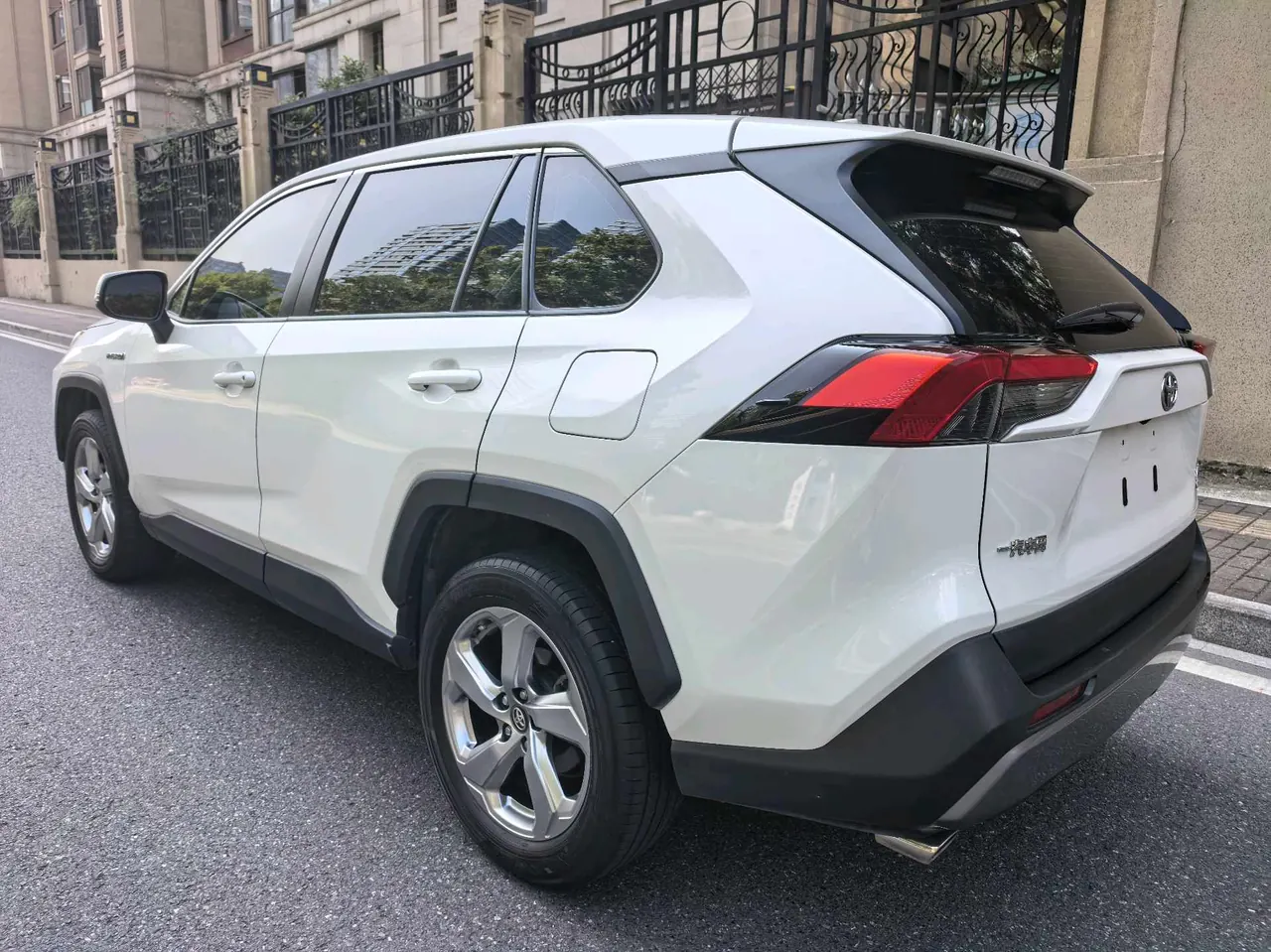 Toyota 2020 RAV4 Rongfang Double Engine 2.5 Stepless Two-Drive Elite Automatic Gear 5