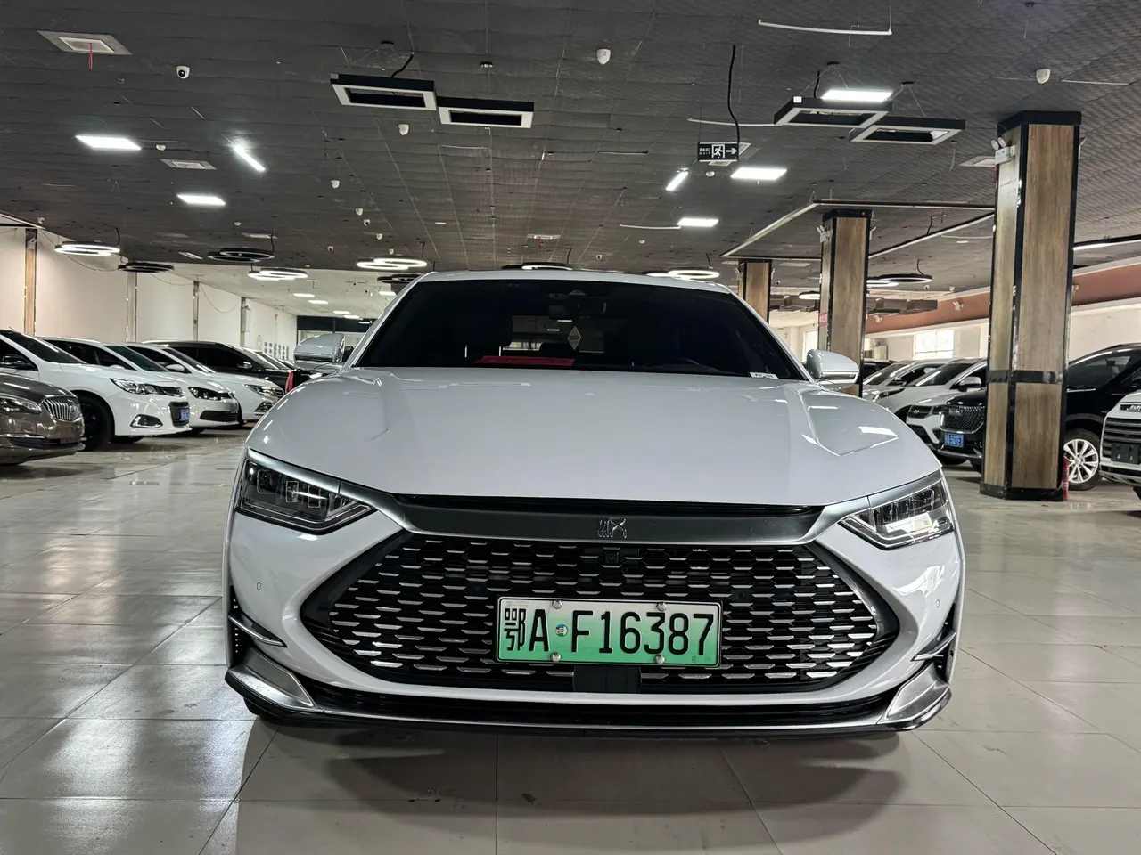 BYD 2020 Han DM 2.0T four-wheel drive performance version luxury automatic gear 2