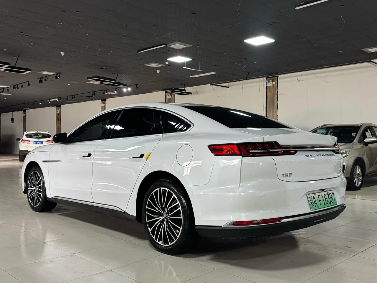 BYD 2020 Han DM 2.0T four-wheel drive performance version luxury automatic gear 7