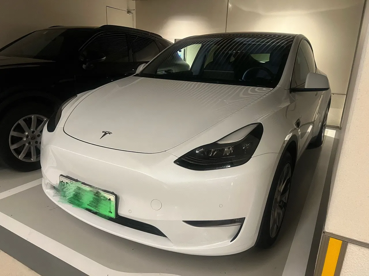 Open image lightbox: Tesla 2021 Model Y Standard Endurance Rear Drive Automatic Gear