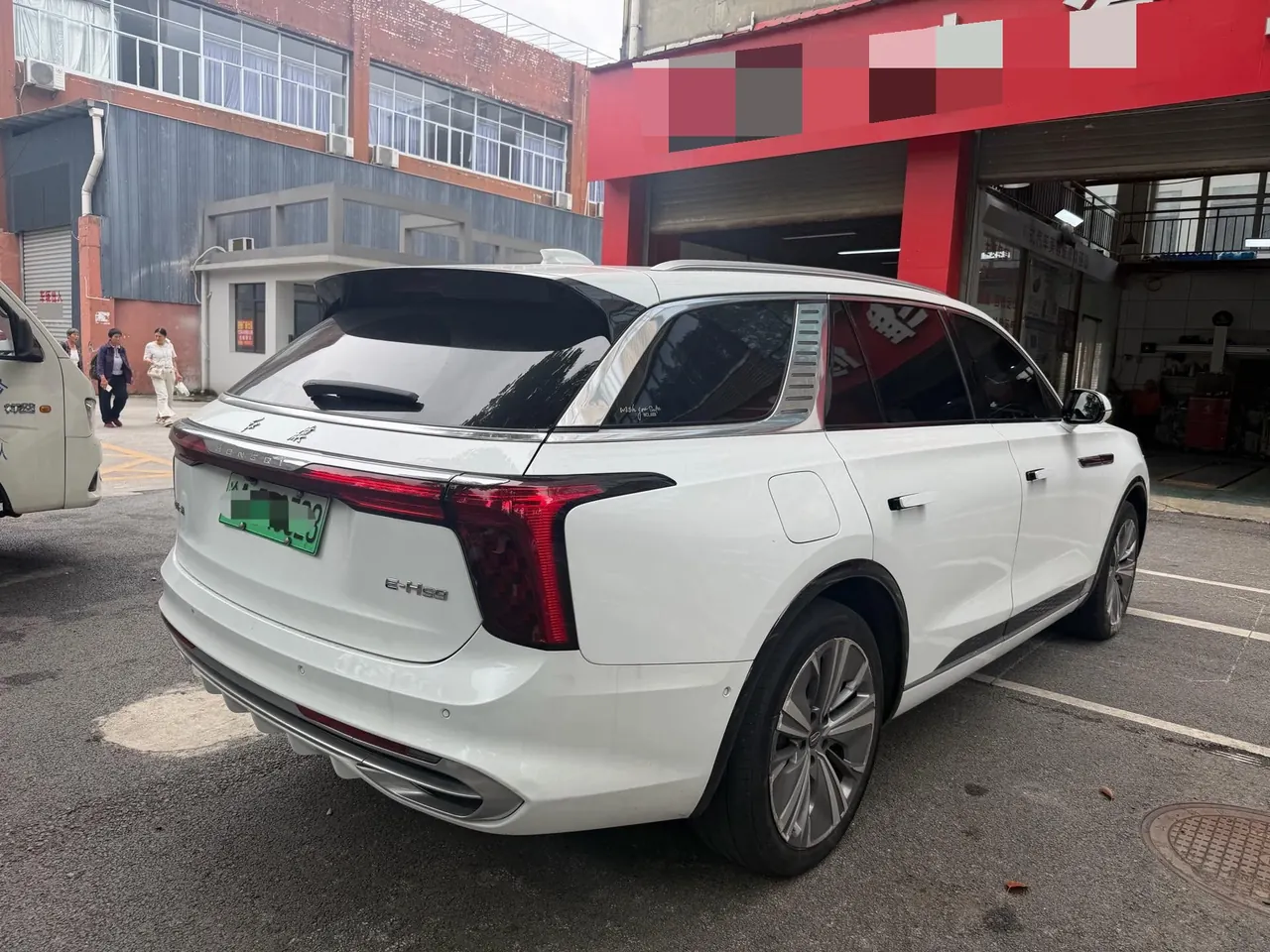 HongQi 2021 E-HS9 Flag Enjoy 6-seat Automatic Gear 11