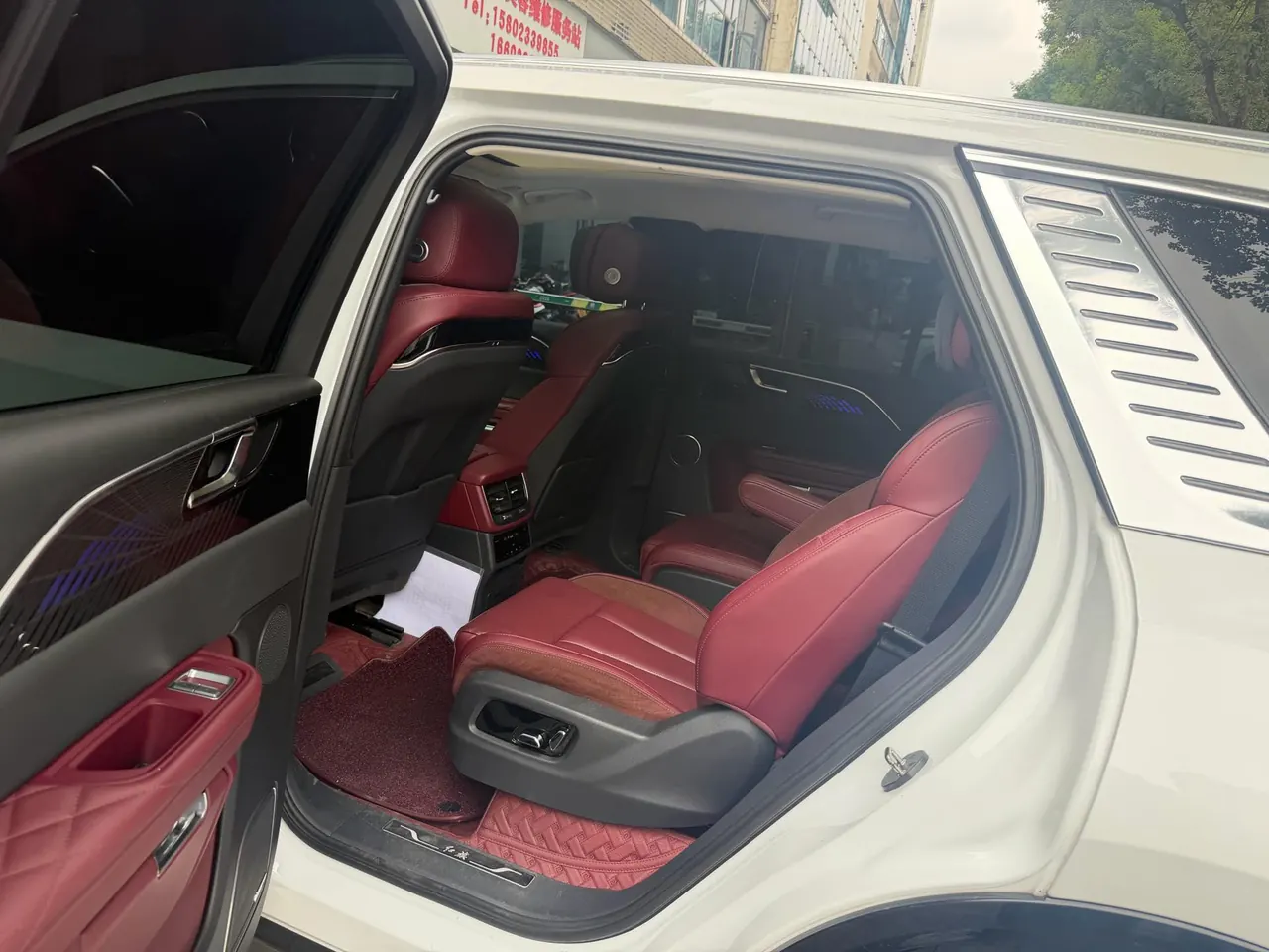 HongQi 2021 E-HS9 Flag Enjoy 6-seat Automatic Gear 4