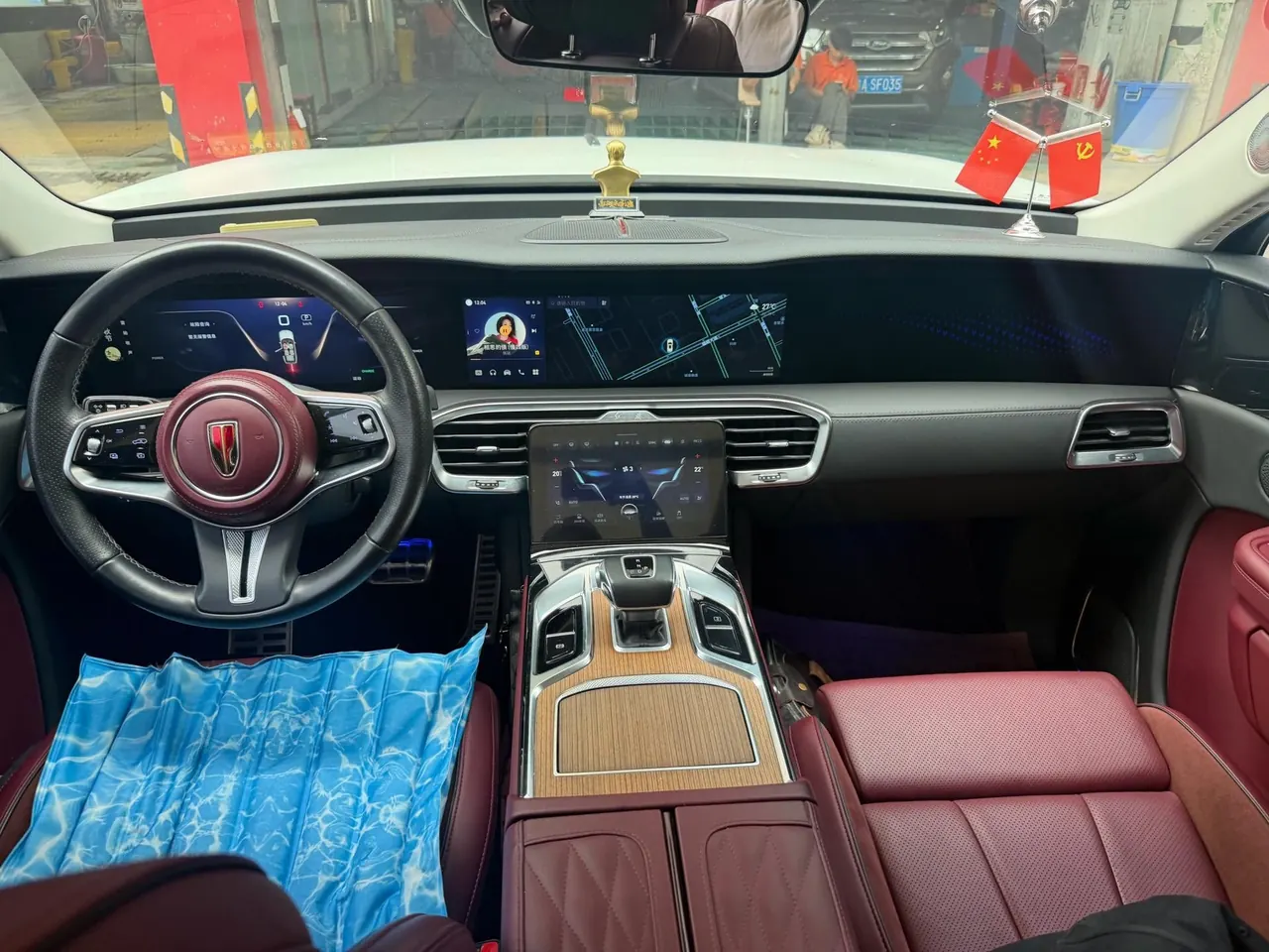 HongQi 2021 E-HS9 Flag Enjoy 6-seat Automatic Gear 6