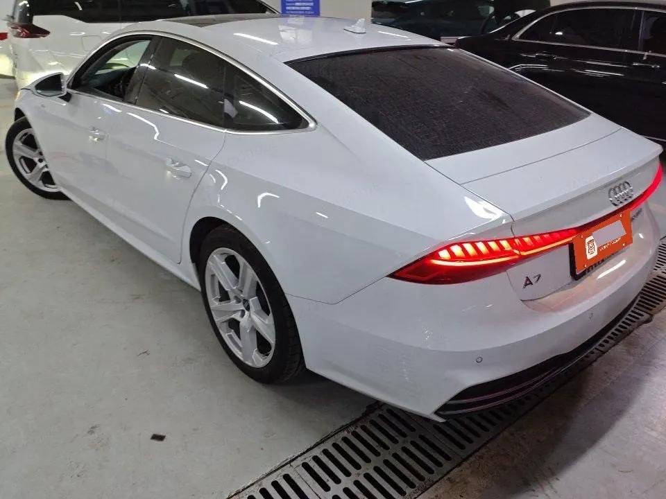 Audi A7 (Imported) 2021 A7 Sportback 2.0TFSI 40TFSI Luxury Automatic Gear 5