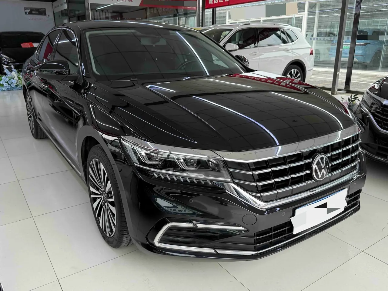 Volkswagen 2021 Passat 2.0TSI 330TSI Deluxe Edition Automatic 3