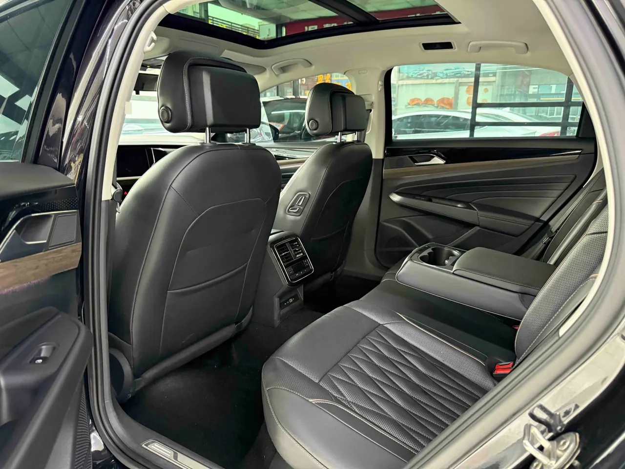 Volkswagen 2021 Passat 2.0TSI 330TSI Deluxe Edition Automatic 5
