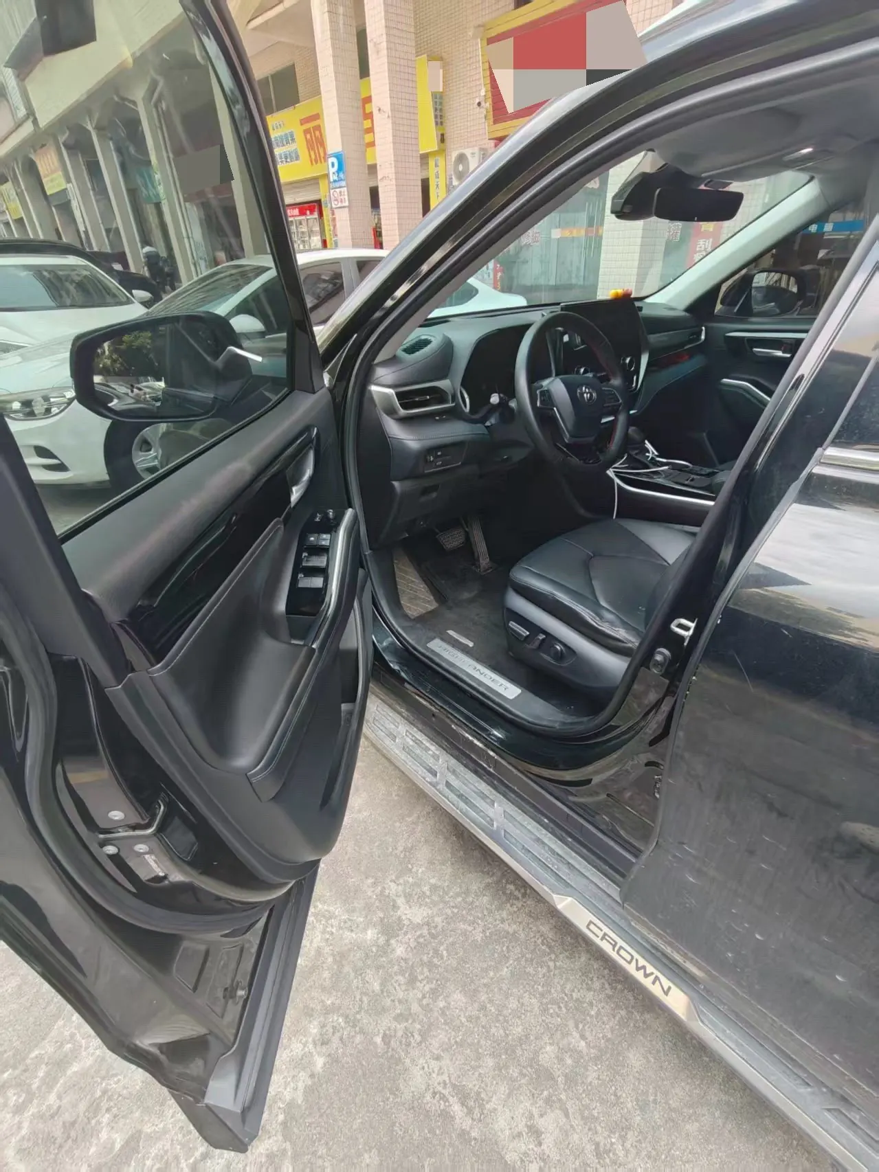 Toyota 2022 Highlander Dual Engine 2.5 Stepless Four-wheel Drive Premium Edition 7-seat Automatic Gear 3