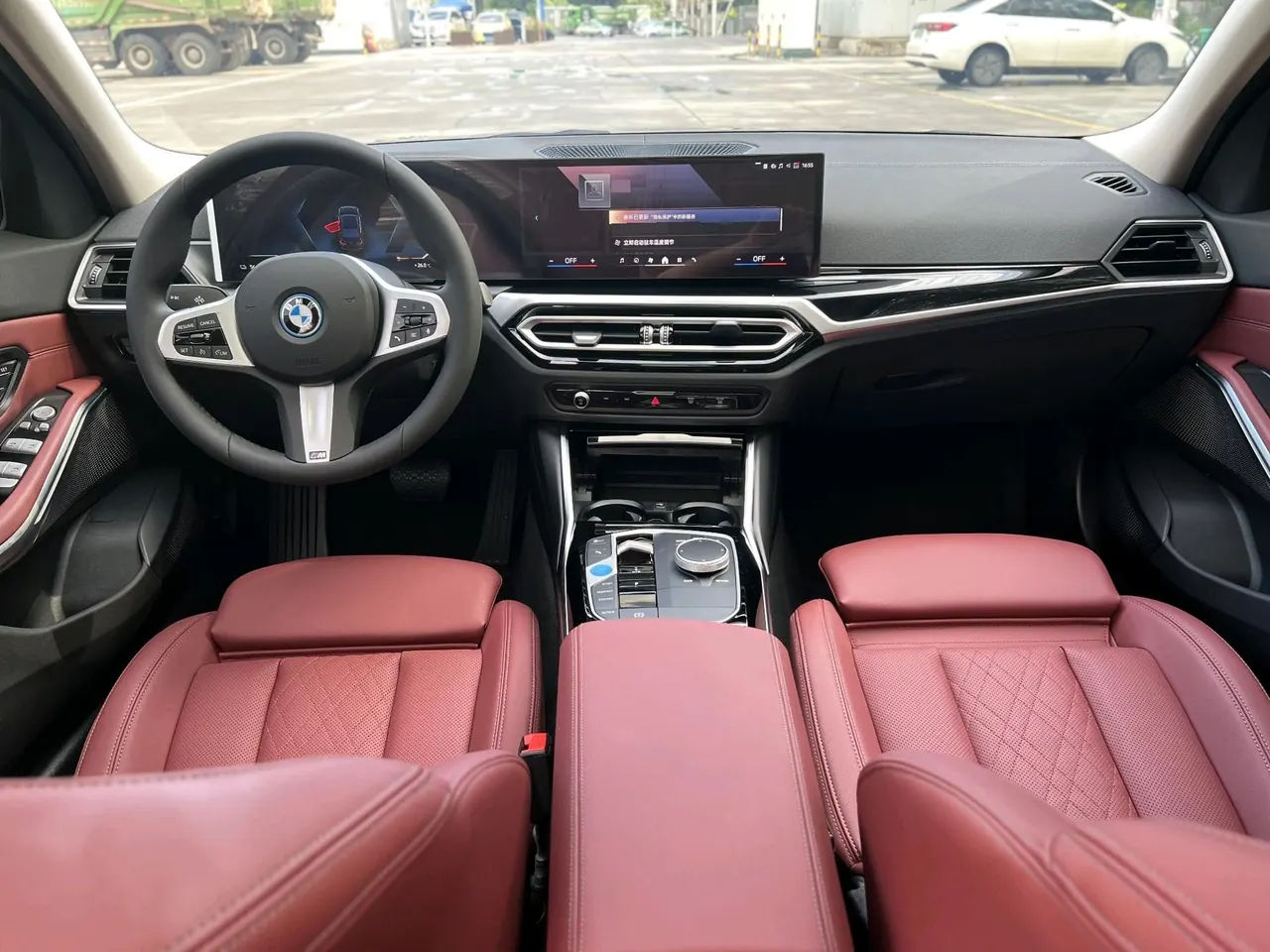 BMW 2024 i3 eDrive 35 L automatic gear 4