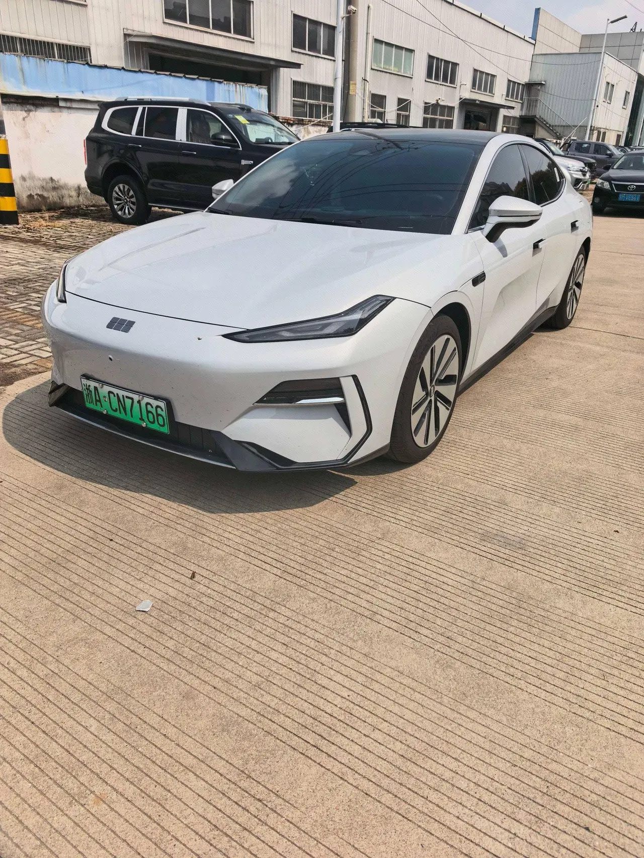Open image lightbox: Geely Galaxy 2024 E 8 665km Starship Sailing Edition Automatic Gear