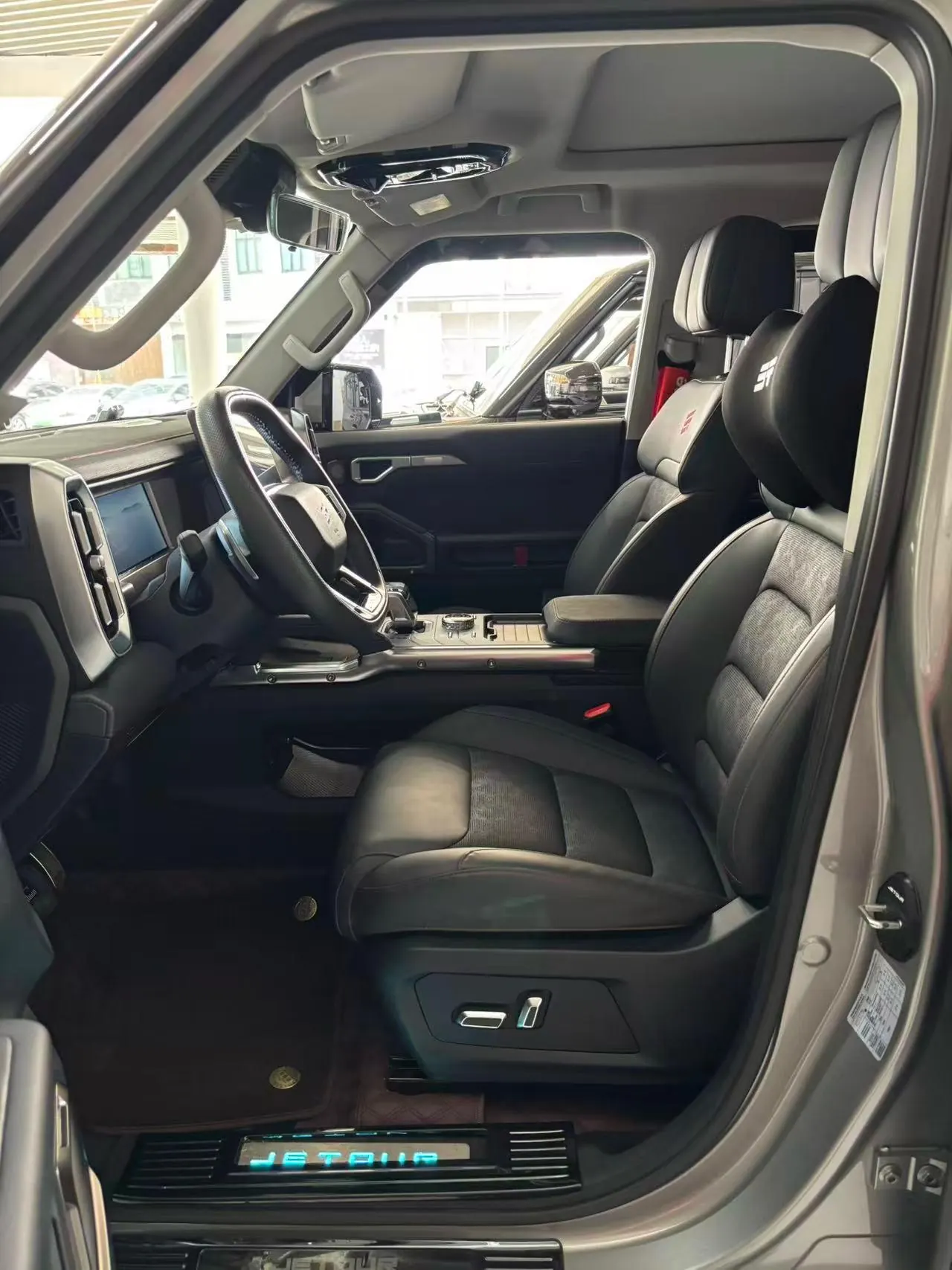 Jetour 2024 Traveler 2.0T 4-wheel Drive Yueyo PRO Automatic Gear 7