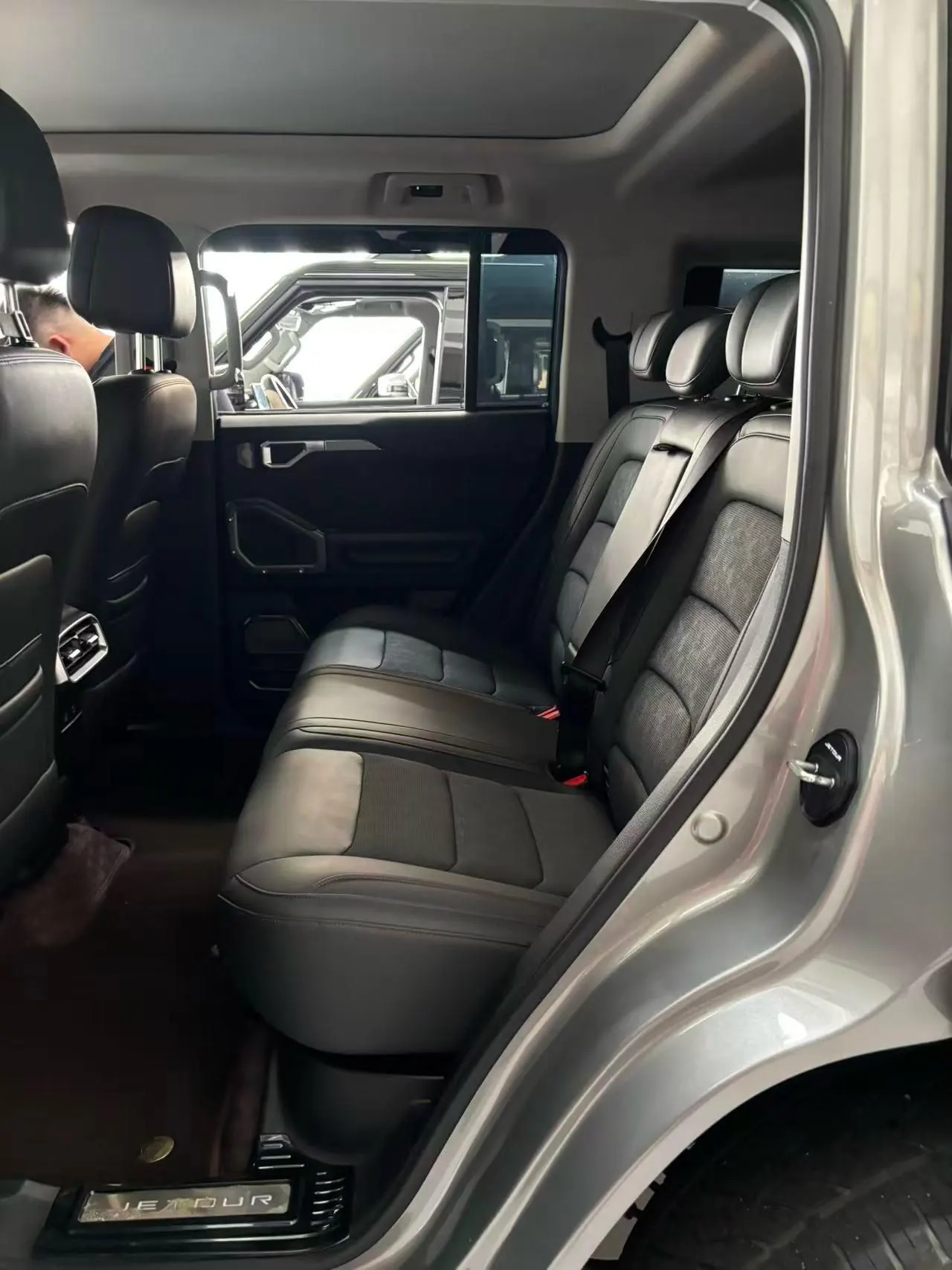 Jetour 2024 Traveler 2.0T 4-wheel Drive Yueyo PRO Automatic Gear 8