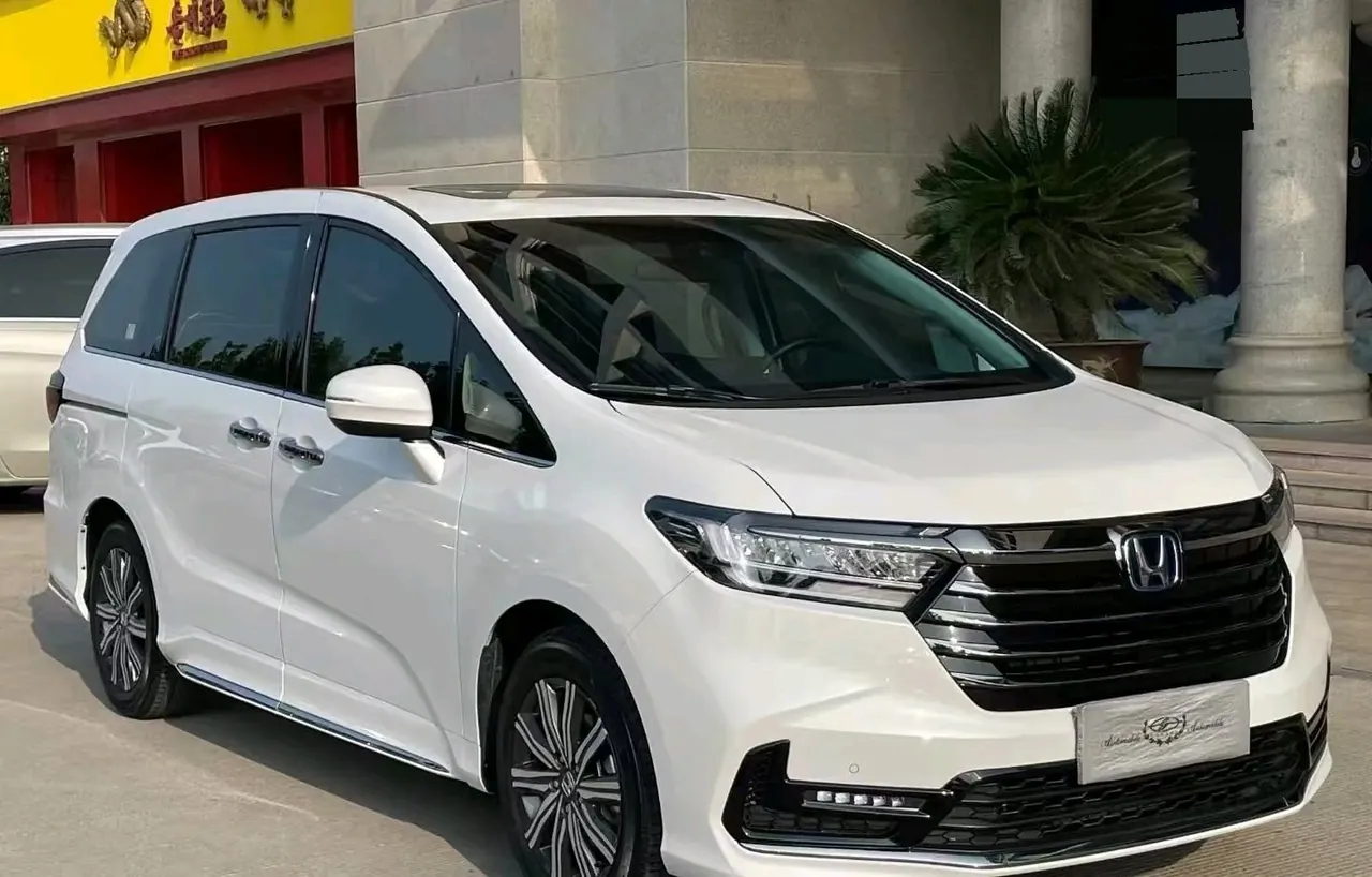 Honda 2022 Odyssey Hybrid 2.0 Stepless Sharp and Pleasant Edition Automatic Gear 2