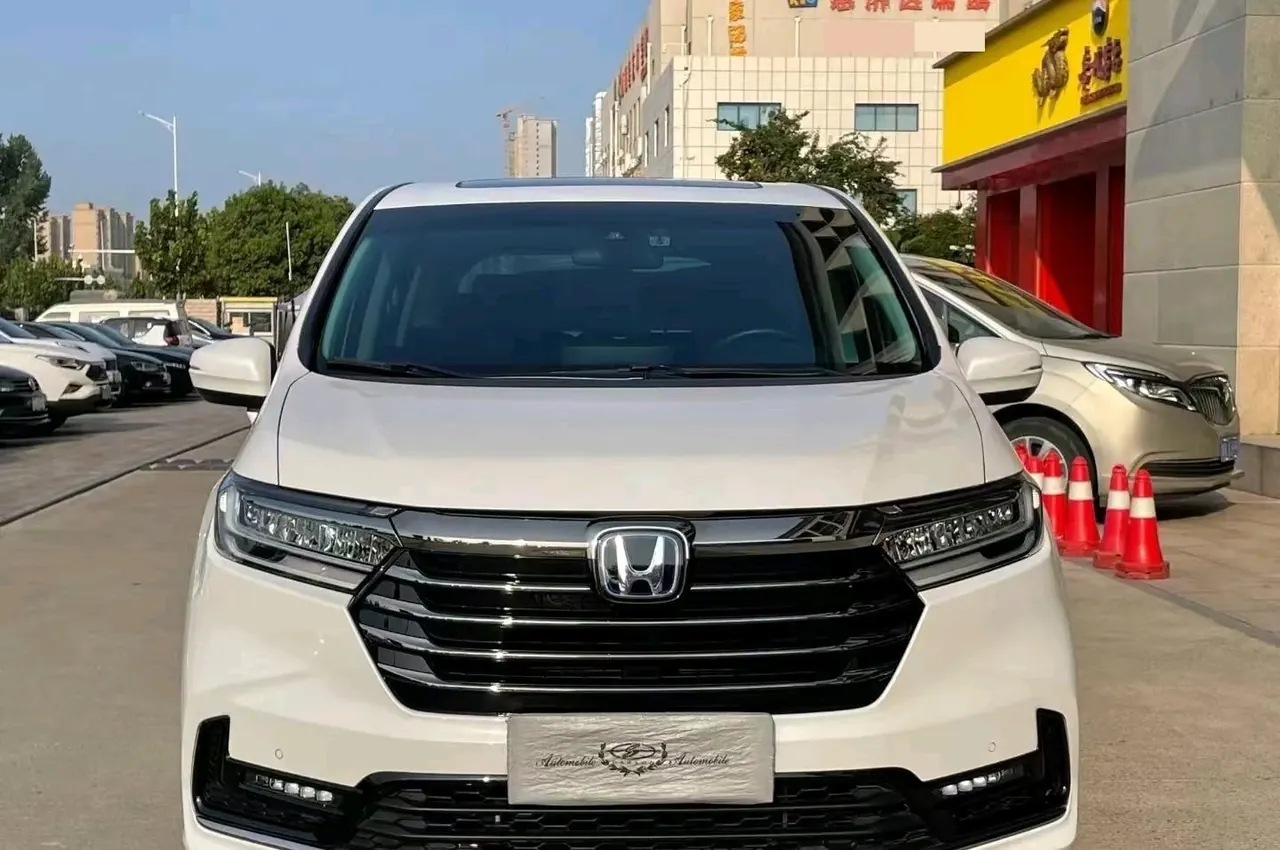 Honda 2022 Odyssey Hybrid 2.0 Stepless Sharp and Pleasant Edition Automatic Gear 3