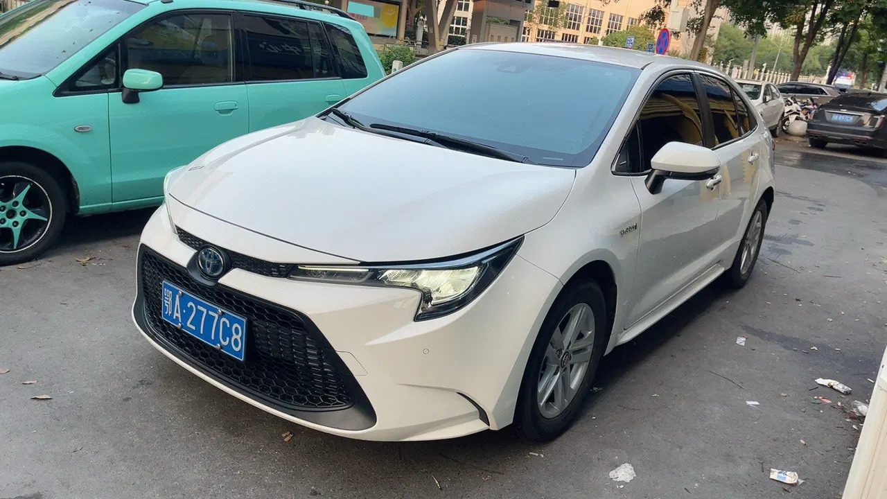 打开图片灯箱:Toyota 2022 Lei Ling Shuangqing 1.8H Stepless Leading Edition Automatic Gear
