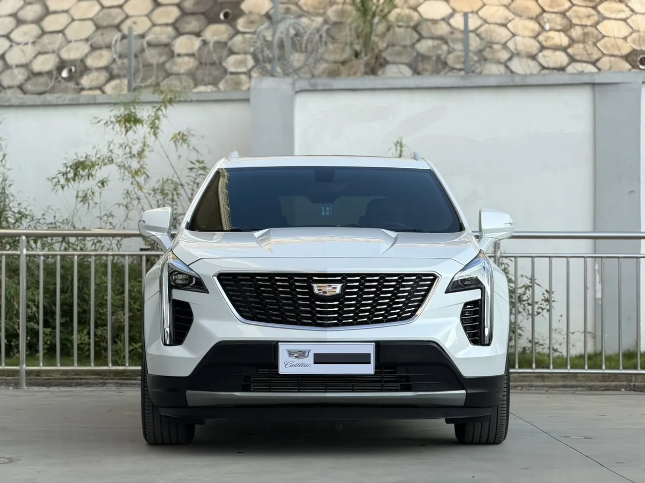Cadillac 2020 XT4 2.0T 28T Two-Drive Leading Automatic Gear 2