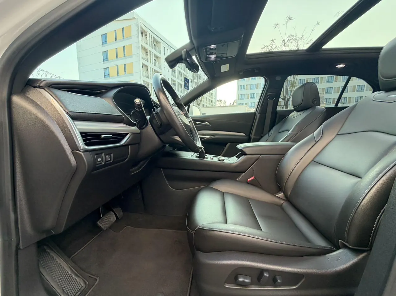 Cadillac 2020 XT4 2.0T 28T Two-Drive Leading Automatic Gear 4