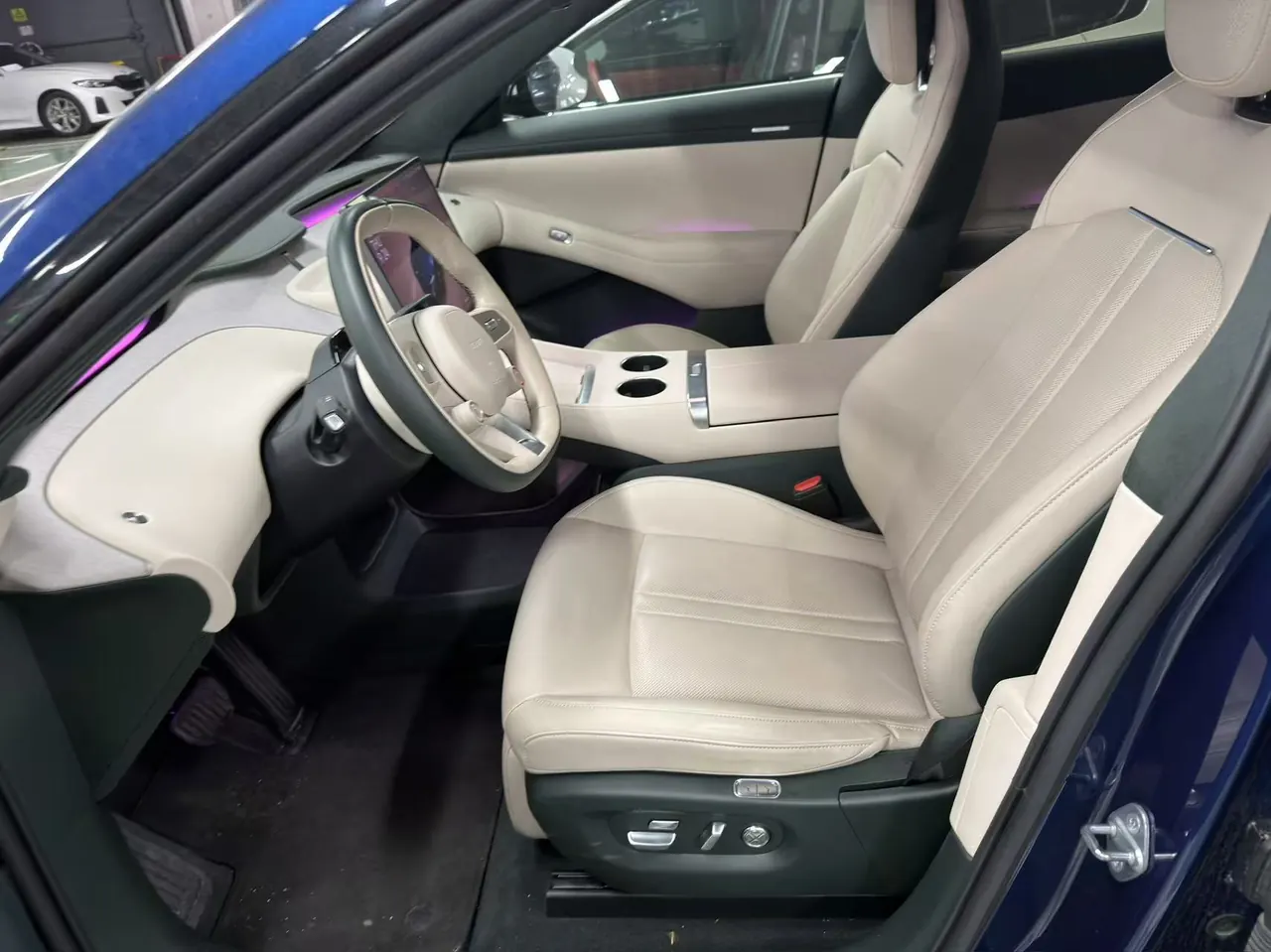 MI 2025 YU7 Long Endurance High Performance Four-wheel Drive Max Edition Automatic Gear 3