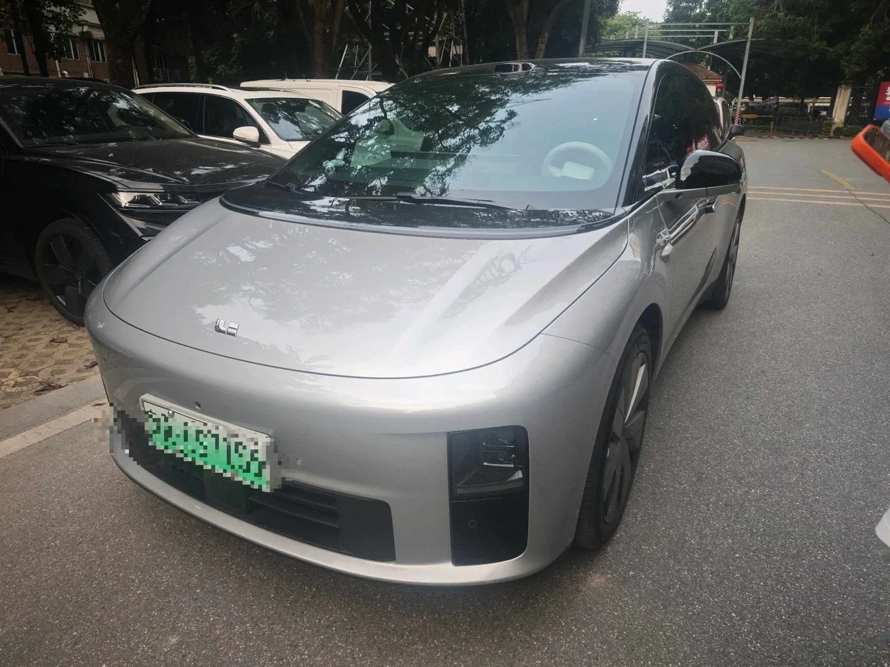 Открыть галерею: Li 2025 i6 four-wheel drive basic automatic transmission