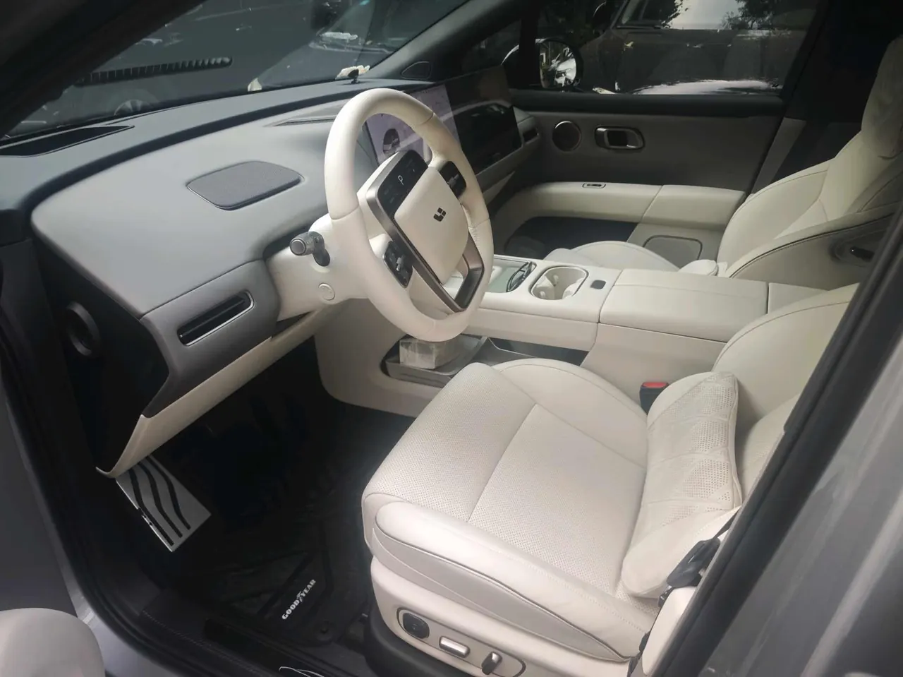 Li 2025 i6 four-wheel drive basic automatic transmission 5