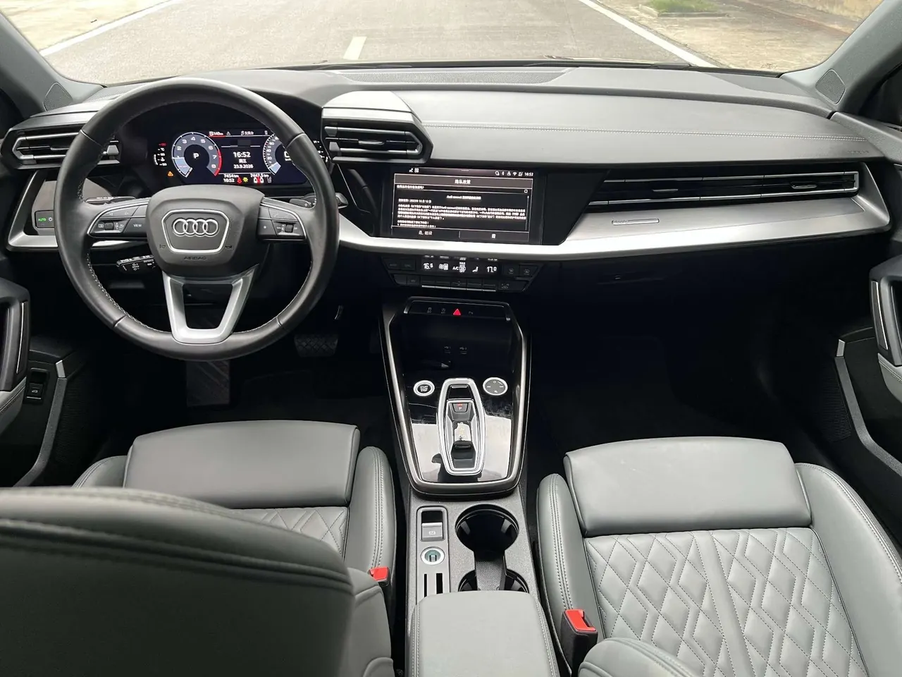 Audi 2025 A3L Limousine 1.5TFSI 35TFSI Flying Premium Automatic 9