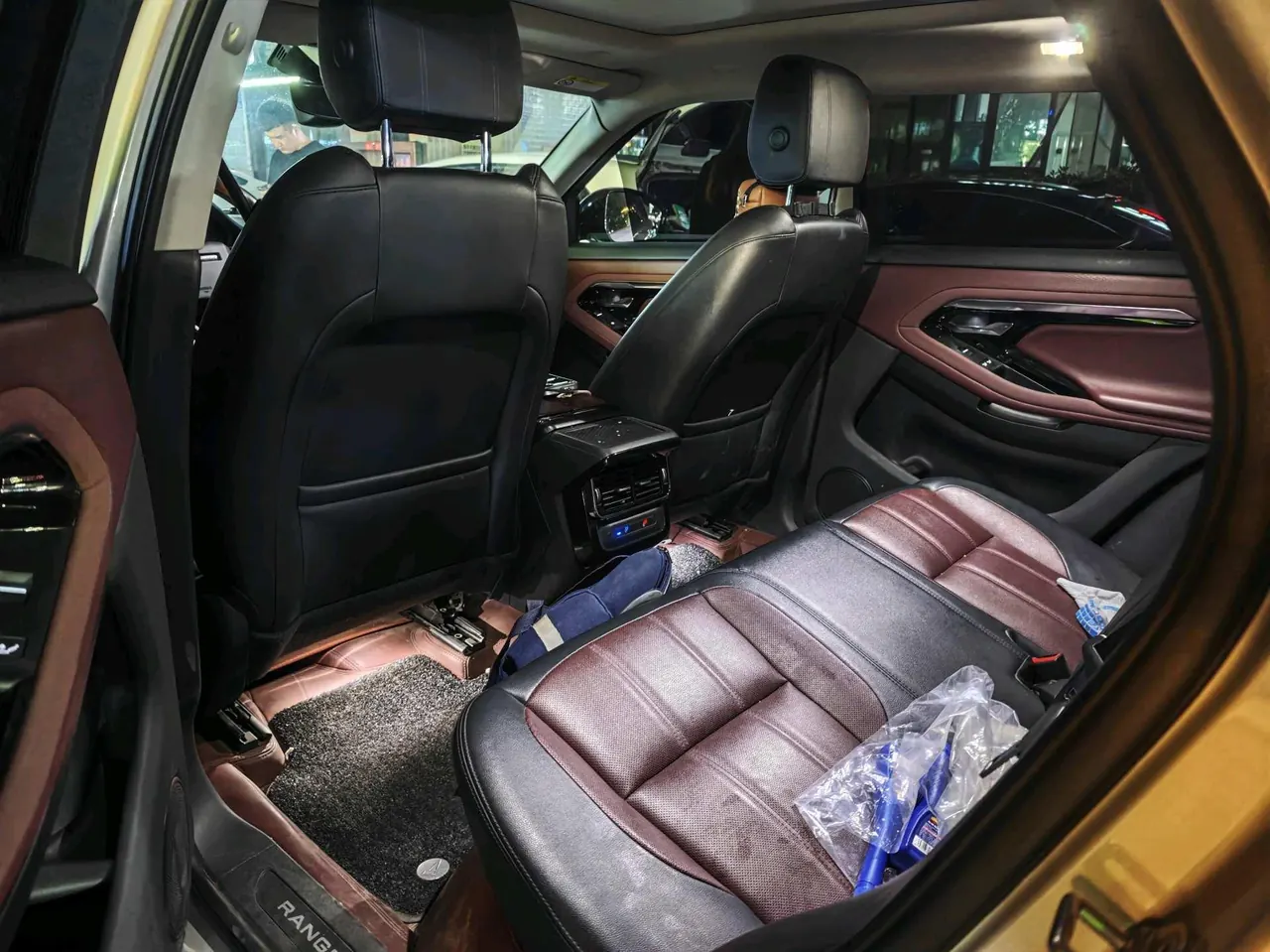 Land Rover 2022 Range Rover Aurora L 48V 2.0T 249PS R-Dynamic Deluxe Automatic Gear 3
