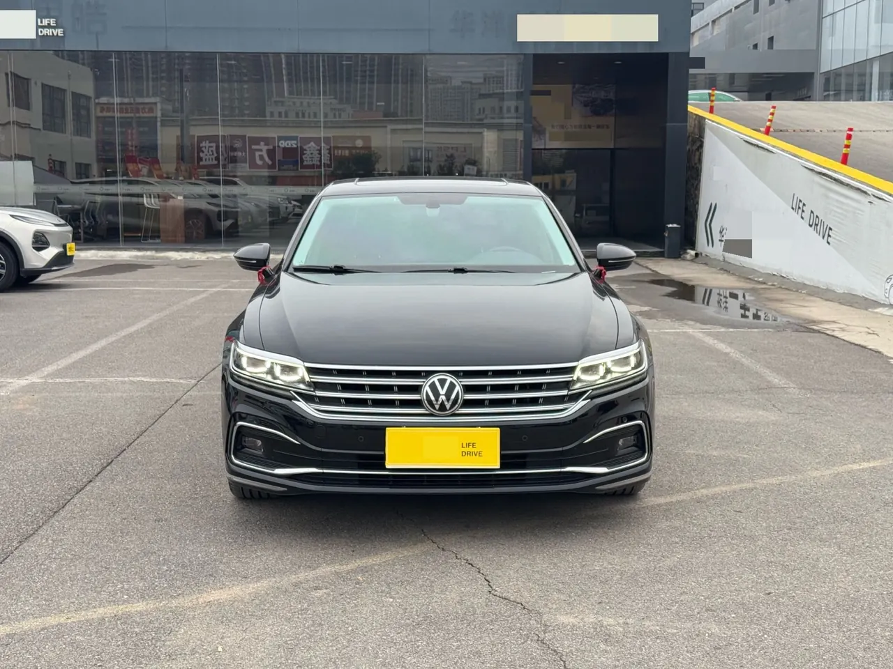 Volkswagen 2021 Huiang 2.0TSI 380TSI Deluxe Edition Automatic Gear 2