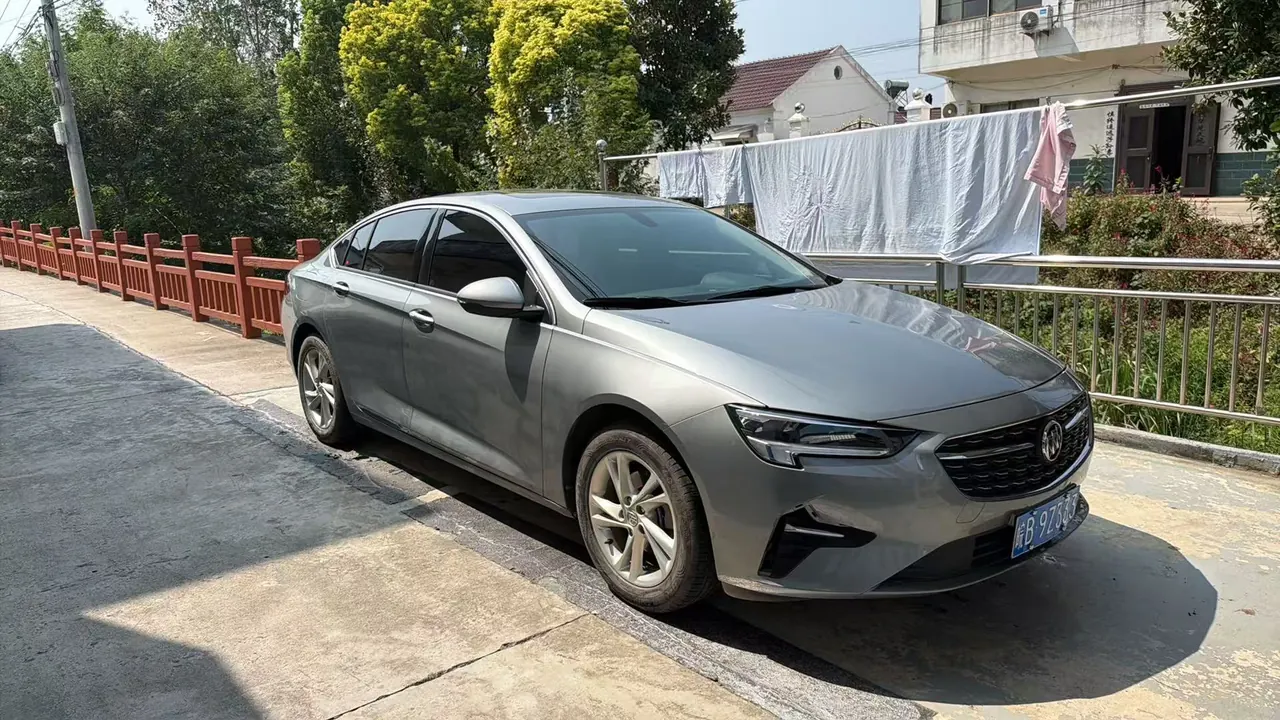 Buick 2022 Regal 1.5T 552T Smart Automatic Gear 2