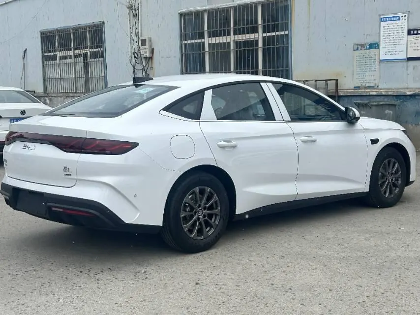 BYD 2026 Qin L DM-i 1.5 stepless 128KM leading automatic gear 5