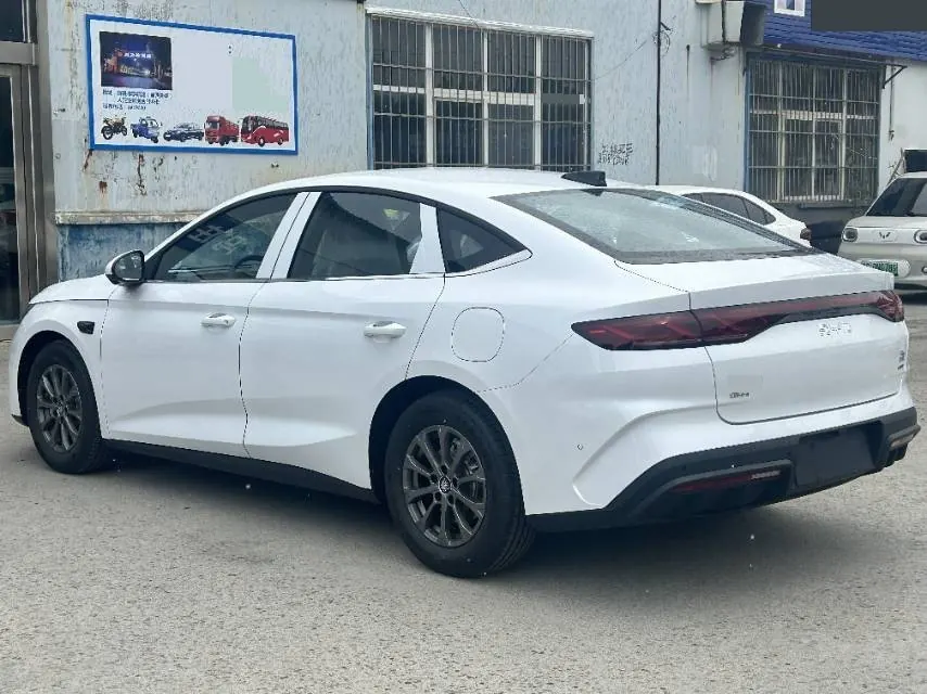BYD 2026 Qin L DM-i 1.5 stepless 128KM leading automatic gear 6