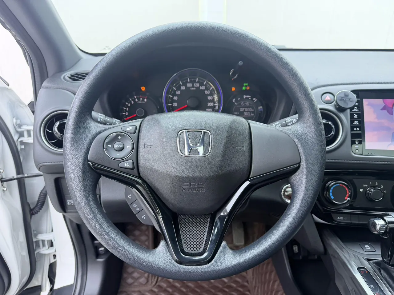 Honda 2022 XR-V 1.5 stepless obsidian version automatic gear 10