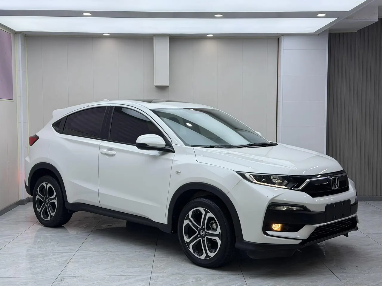 Honda 2022 XR-V 1.5 stepless obsidian version automatic gear 3