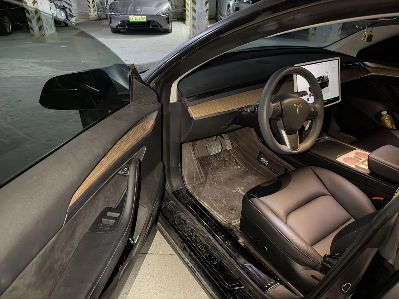 Tesla 2022 Model 3 rear-wheel drive version of automatic transmission 5