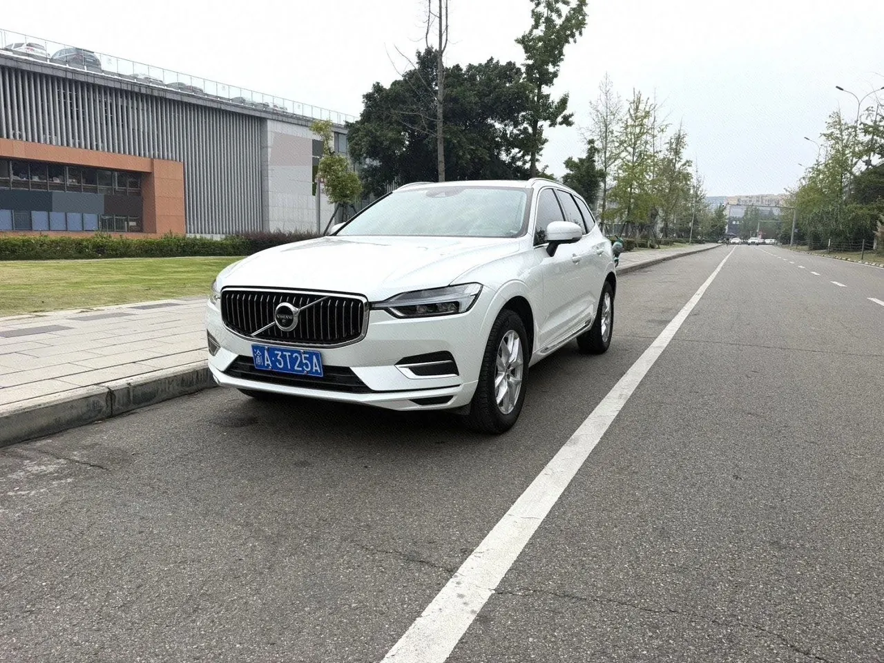 Открыть галерею: Volvo 2021 XC60 2.0T T5 4-wheel drive smart luxury automatic gear