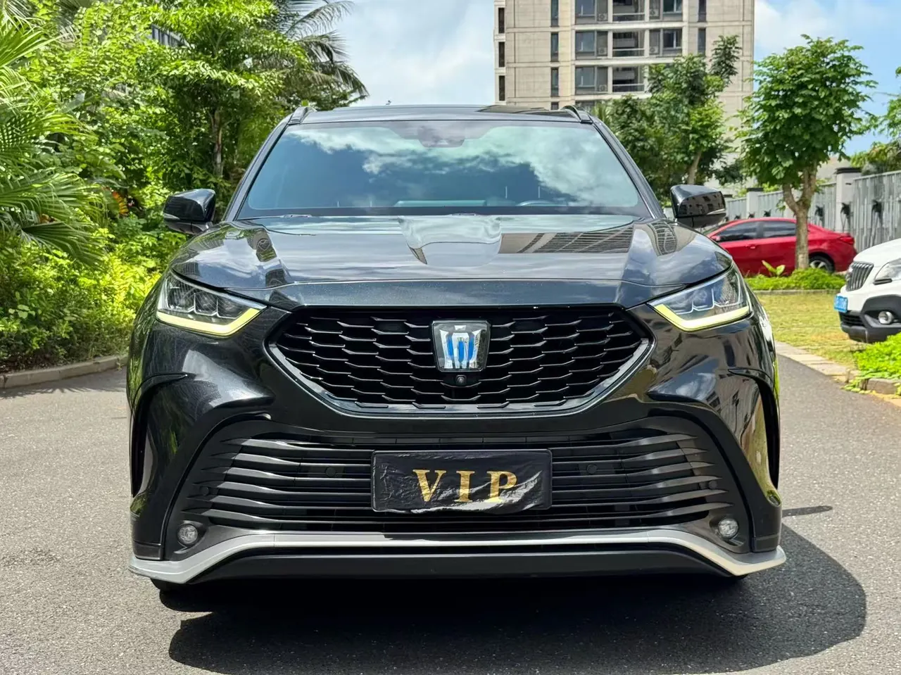 Toyota 2022 Crown Land Release 2.5 Stepless Four-wheel Drive Premium Edition Automatic Gear 2