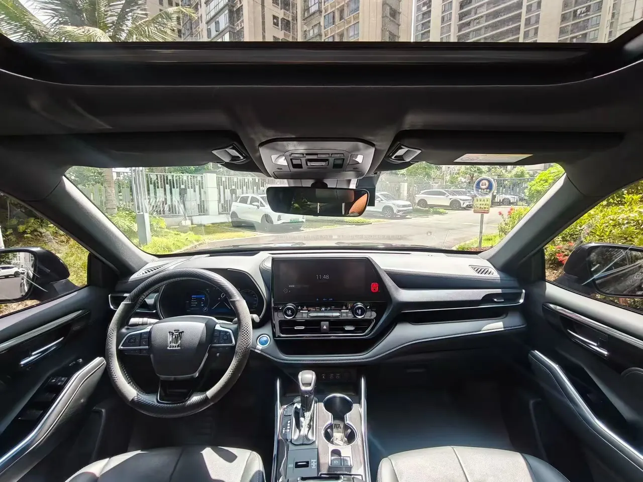 Toyota 2022 Crown Land Release 2.5 Stepless Four-wheel Drive Premium Edition Automatic Gear 5