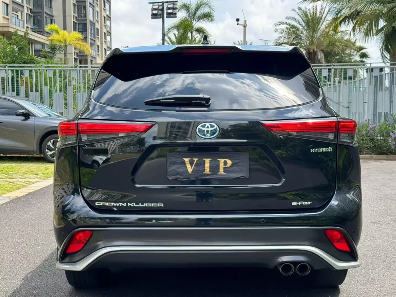 Toyota 2022 Crown Land Release 2.5 Stepless Four-wheel Drive Premium Edition Automatic Gear 8