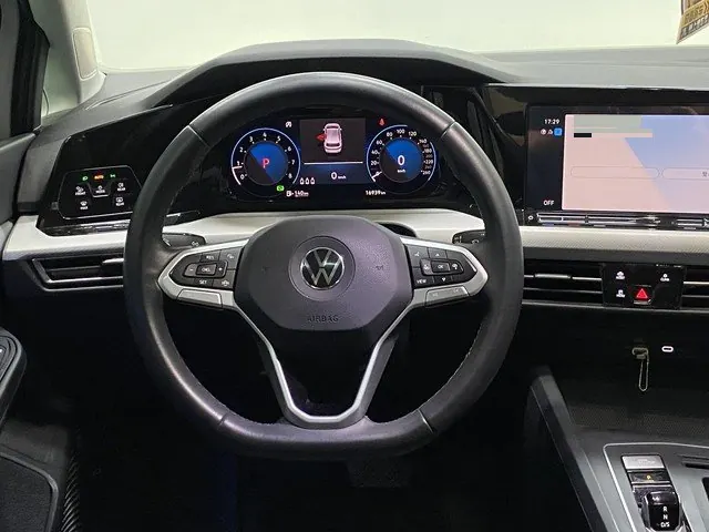 Volkswagen 2021 Golf 8 PRO 1.4TSI 280TSI First Edition Automatic 13