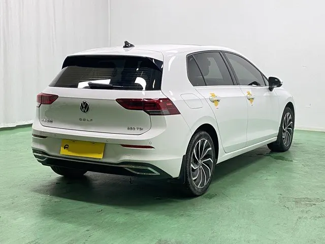 Volkswagen 2021 Golf 8 PRO 1.4TSI 280TSI First Edition Automatic 2